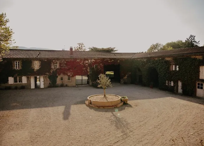 Domaine De Hauterive Hébergement de vacances *